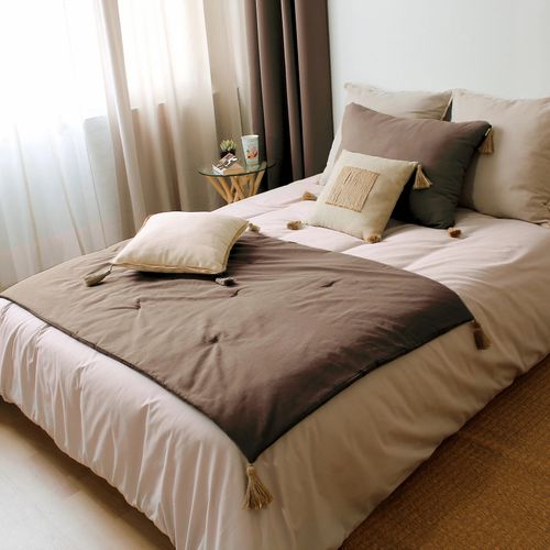 Edredon Bout De Lit En Coton Avec Pompons 90 X 190 Cm Cocoon Taupe