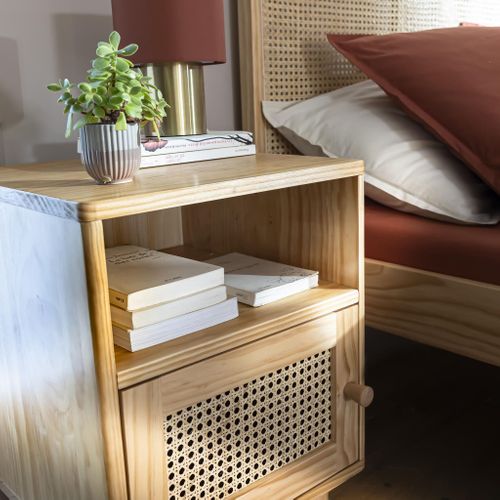 Lot De Deux Tables De Chevet Cannage En Pin Massif