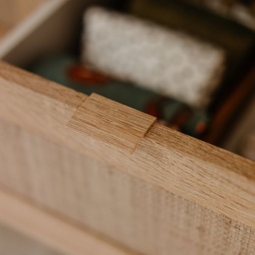 Armoire 3 Portes 3 Tiroirs Bois Clair Impression Cannage