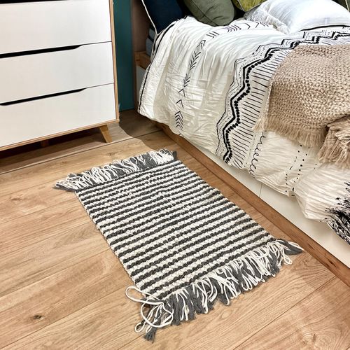 Tapis 60 X 80 Cm Texturé Gris Clair Et Blanc Avec Franges – Soho