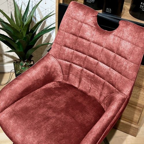 Lot 2 Chaises Capitonnées Velours Rose Pieds Métal Noir – Brandy 2