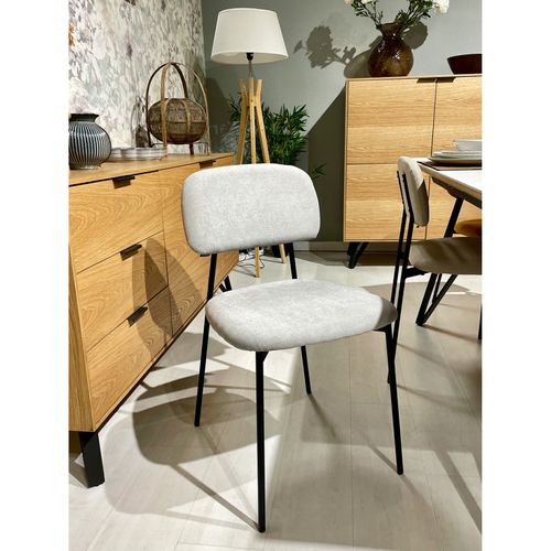 Lot De 4 Chaises Tissu Gris Clair Et Pieds Métal Noir – Delilah
