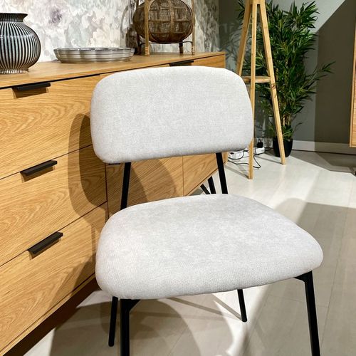 Lot De 4 Chaises Tissu Gris Clair Et Pieds Métal Noir – Delilah