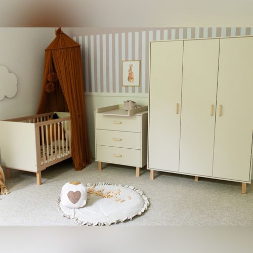 Laura Chambre Bébé Armoire Commode Et Lit Évolutif 120x60 Champagne + Plan à Langer Lit