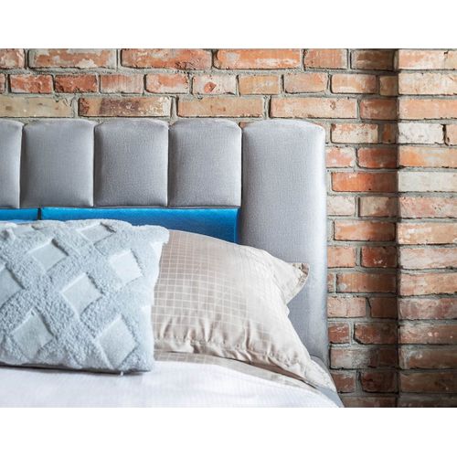 Cleo - Lit Coffre Avec LED - 160x200 Cm - Sommier Inclus - En Velours Gris Clair