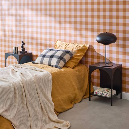 Table De Chevet. Table D'appoint En Acier Noir