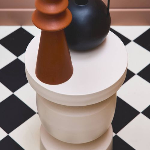 Table D'appoint. Bout De Canapé. Table De Chevet En Métal Coloris Crème. Alma. Ø30.5 X H 43.5cm