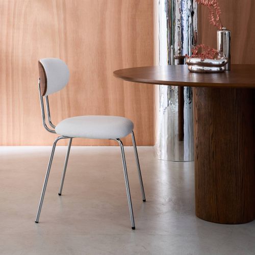 2 Chaises Décor Bois Courbé Teinté Noyer Et Tissu Déperlant Blanc. Pieds Métal Chromé - L 45 X P 55