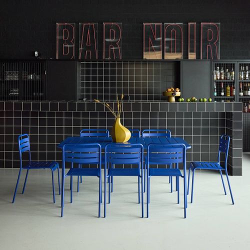 Table De Jardin Métal + 8 Assises Bleu Électrique Traitement Antirouille. Lattes Et Bords Arrondis