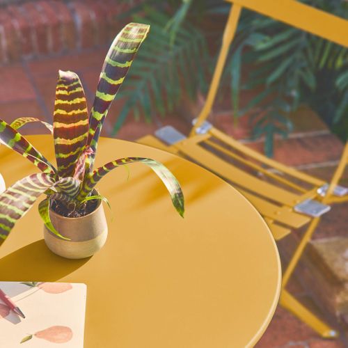 Table De Jardin Bistrot Pliante Métal + 2 Assises Ocre Ø60 X 70cm. Acier Thermolaqué