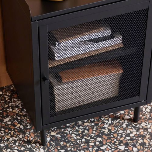 Lot De 2 Tables De Chevet Industrielles Métal Noir 1 Porte Grillagée. 40 X 37 X 58.5 Cm - Ohio