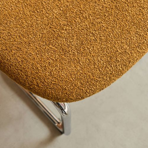 Lot De 2 Chaises Cantilever Arrondie Métal. Bouclette Texturée Moutarde Et Pieds Chromés - L 47 X P