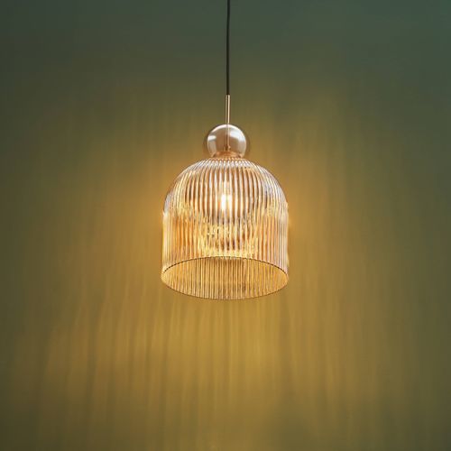 Suspension Moderne Avec Verre Nervuré Ambré Et Boule Dorée  - Ysolde