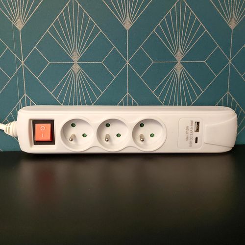 Bloc Multiprise Puissant 3500w Avec 3 Prises Classiques, 2 Ports USB-a Et USB-c, Câble De 1m