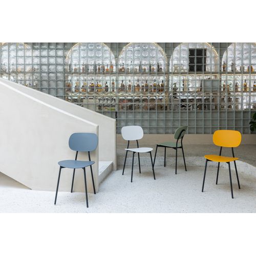 Chaise Style Contemporain Grise Et Pieds En Métal Noir - Modèle Lea