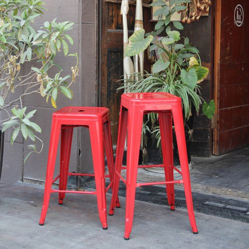 Tabouret De Bar En Métal Rouge Brillant Style Industriel - Sans Dossier - Hauteur 76 Cm