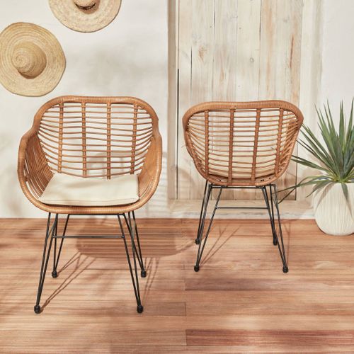 Lot De Deux Fauteuils Effet Rotin- Résine Et Métal Noir. Style Colonial. Assise Beige