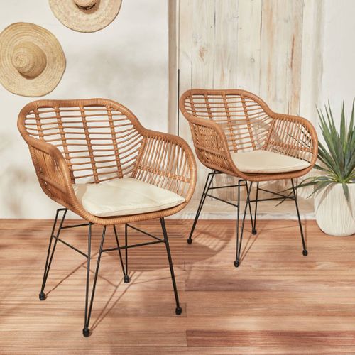 Lot De Deux Fauteuils Effet Rotin- Résine Et Métal Noir. Style Colonial. Assise Beige