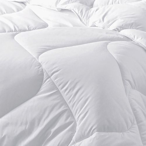 Couette Légère 140x200 Blanc En Polyester