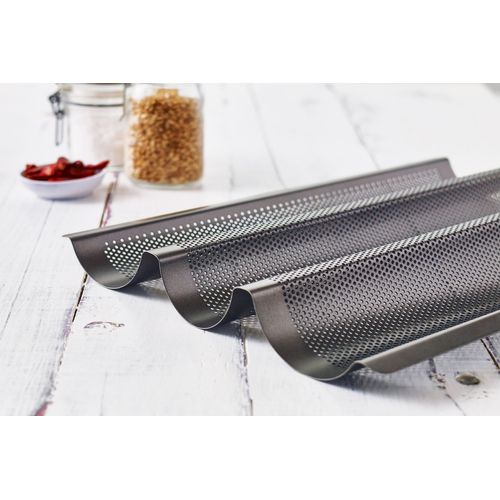 Plaque De Cuisson Perforée - Easy Baking - Acier Carbone - Anti Adhésif - Pour 3 Baguettes