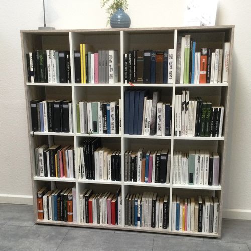 Meuble à 16 Cases - L138,5 X L33 Cm X H143 Cm