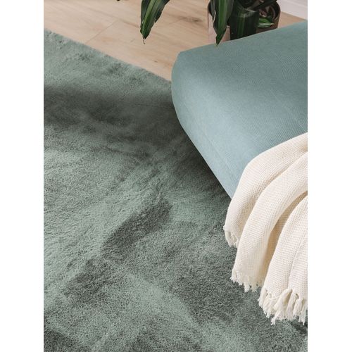 Tapis En Fausse Fourrure Furry Vert 140x200 Cm