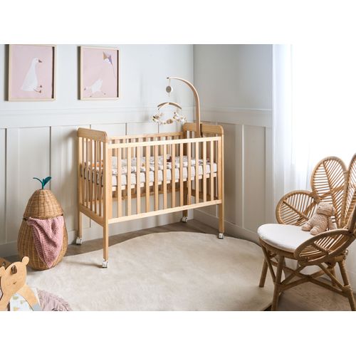 Lit De Bébé Bois De Pin Bodmin 60 X 120 Cm Avec Roues Marron Clair
