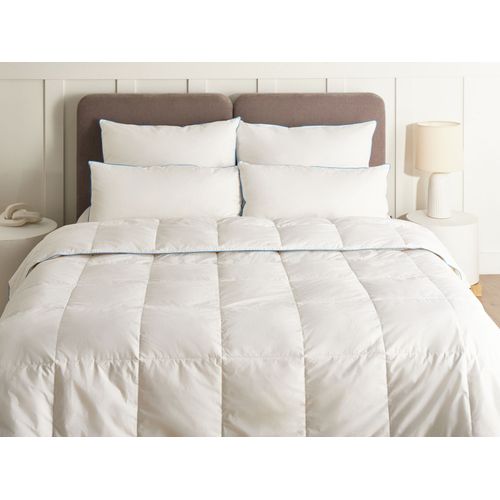 Couette Légèrement Chaude Cervino De Plumes De Canard 220 X 240 Cm