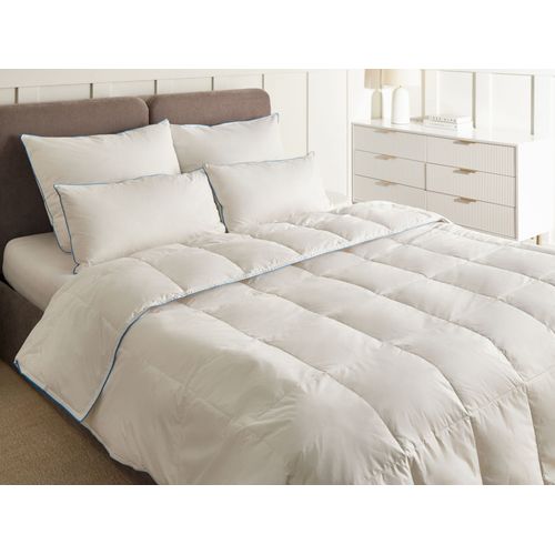 Couette Légèrement Chaude Cervino De Plumes De Canard 220 X 240 Cm