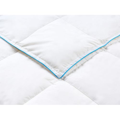 Couette Légèrement Chaude Cervino De Plumes De Canard 220 X 240 Cm