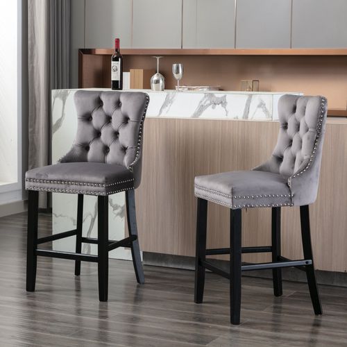 Lot De 2 Tabourets De Bar Velours Gris, Dossier Haut, Pieds En Bois, Clous Chromés