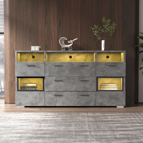 Buffet 140 Cm Gris Avec LED Et Portes Acryliques Transparentes, 2 Portes, 3 Tiroirs, 3 Niches