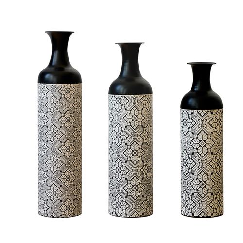 Lot De 3 Vases Sol 83.01/65.99/50.01 Cm, Design Géométrique, Métal Peint, Couleurs Noir Et Blanc