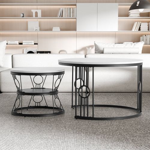 Table Basse Gigogne De Style Moderne, Une Structure Noire Et Un Plateau Texturé Marbre.