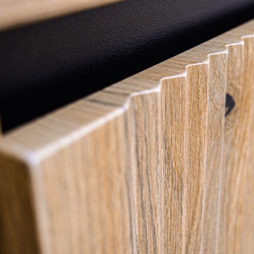 Buffet 3 Portes 3 Tiroirs Avec Façades Rainurées Chêne Evoke 149 Cm - Bodrum