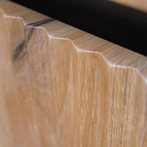 Buffet 3 Portes 3 Tiroirs Avec Façades Rainurées Chêne Evoke 149 Cm - Bodrum