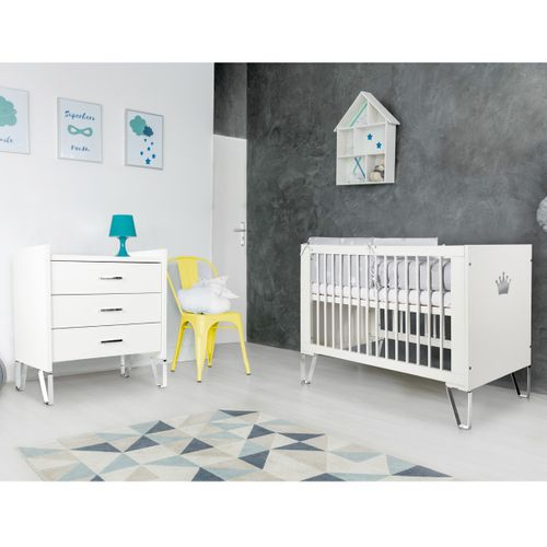 Blanka Lit Bébé Évolutif Avec Pieds En Métal Et Miroir Forme Couronne 120x60   Blanc