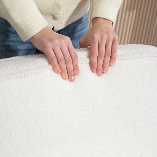 Fauteuil Lounge Blanc En Tissu Bouclé Avec Coussin Et Pieds Bois, Style Moderne