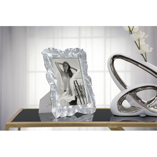 Cadre Photo Argenté 23x27,5 Cm En Résine Avec Décor Feuille Élégante