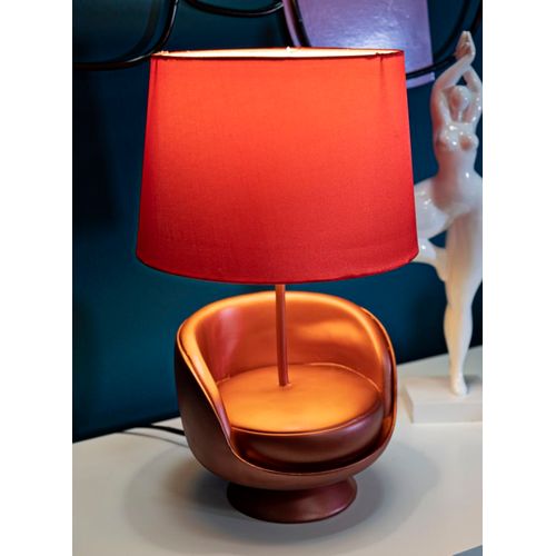 Lampe à Poser Vintage Rouge En Résine Avec Abat-jour Tissu 26x43 Cm