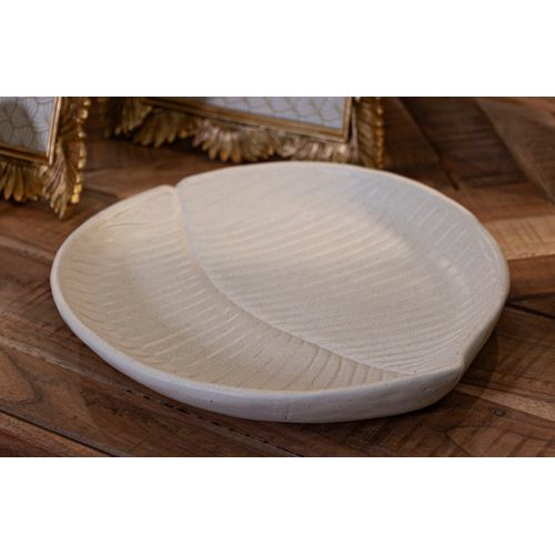 Plateau Ovale Raffiné 33x29x4 Cm En Polyresine Crème Avec Motifs Naturels
