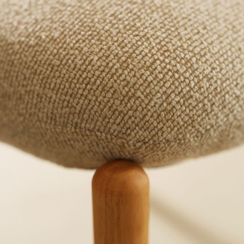 Chaise En Bois Naturel Avec Assise Beige, Design Moderne Et Élégant