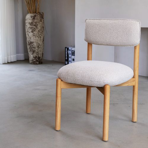 Chaise En Bois Naturel Avec Assise Beige, Design Moderne Et Élégant