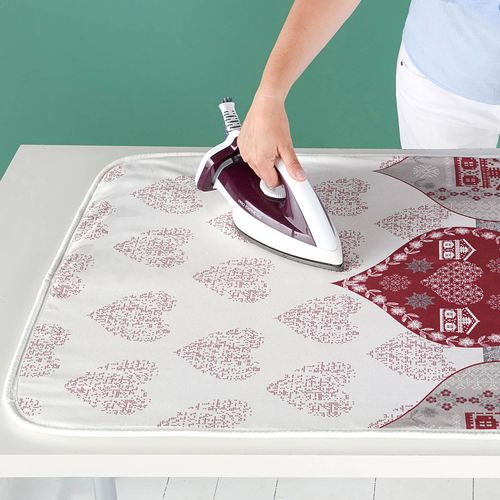 Housse, Nappe Repassage Rouge En Textile