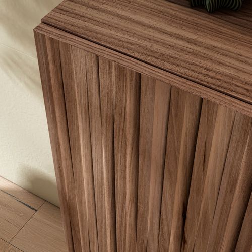 Meuble à Chaussures Modèle Sunne, Noyer Velmore Portes Effet Lattes, 87x90x27 Cm