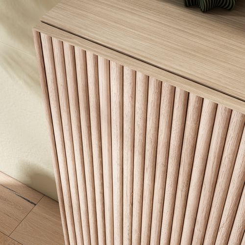 Meuble à Chaussures Modèle Sunne, Noyer Clair Portes Naturel Effet Lattes, 87x90x27 Cm