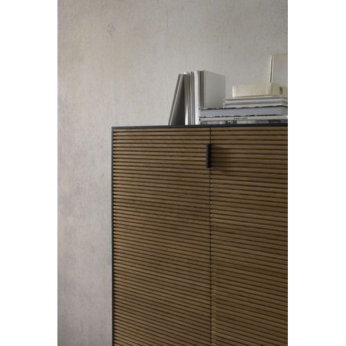 Buffet Plaqué En Frêne Noir Avec Portes Naturelles