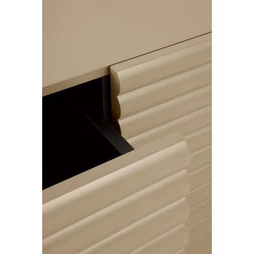 Buffet Beige Avec Relief Ondulé Sur Les Portes Et Les Tiroirs