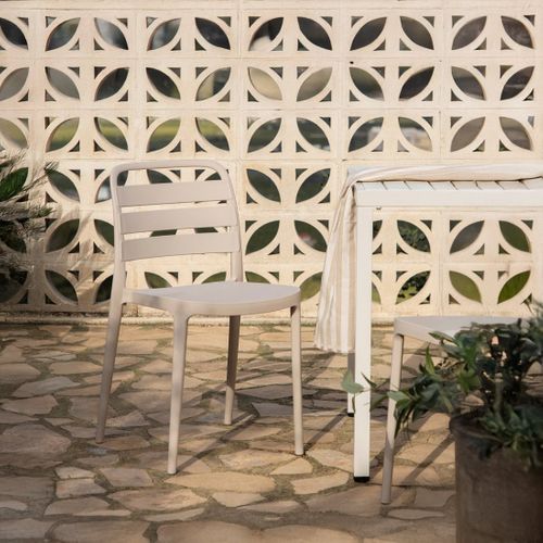 Chaise D'extérieur En Plastique Beige 42x80cm