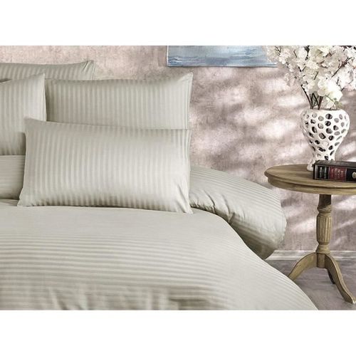 Parure De Lit - 1 Housse De Couette 220x240 Cm + 2 Taies D'oreiller 60x60 Cm - 70% Polyester
